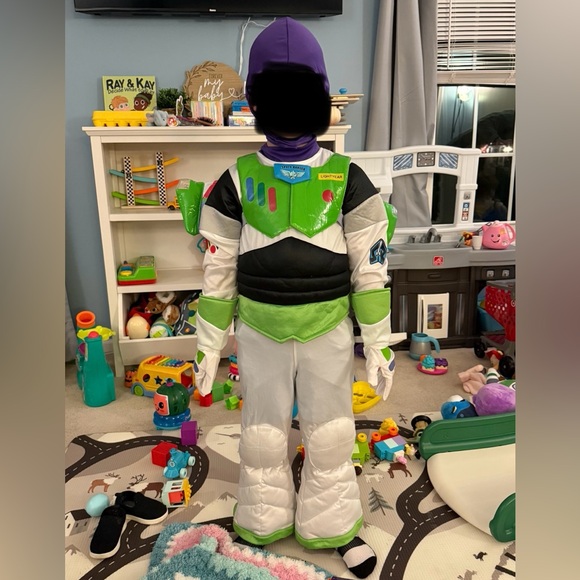 Kids Buzz Lightyear Disney Costume 5-Pieces Size Boys 5/6 - Picture 1 of 15